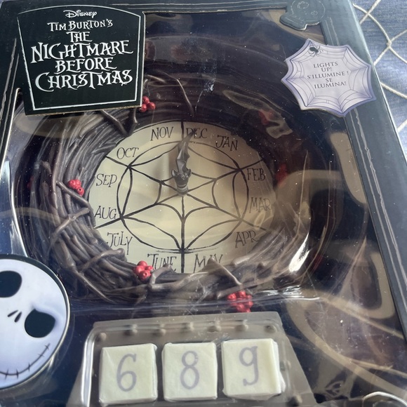 New Disney Parks Nightmare Before Christmas Light Up Countdown Clock Calendar - Picture 2 of 8